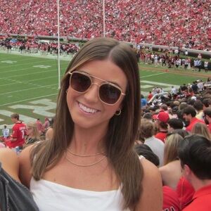 Meet your Posher, Ally